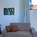 Em Frente A Praia; 2 Quartos; Wifi 300 Mbs; Ate 6 Pessoas; No 2 Pavimento; Estacionamento Gratuito 1 Carro