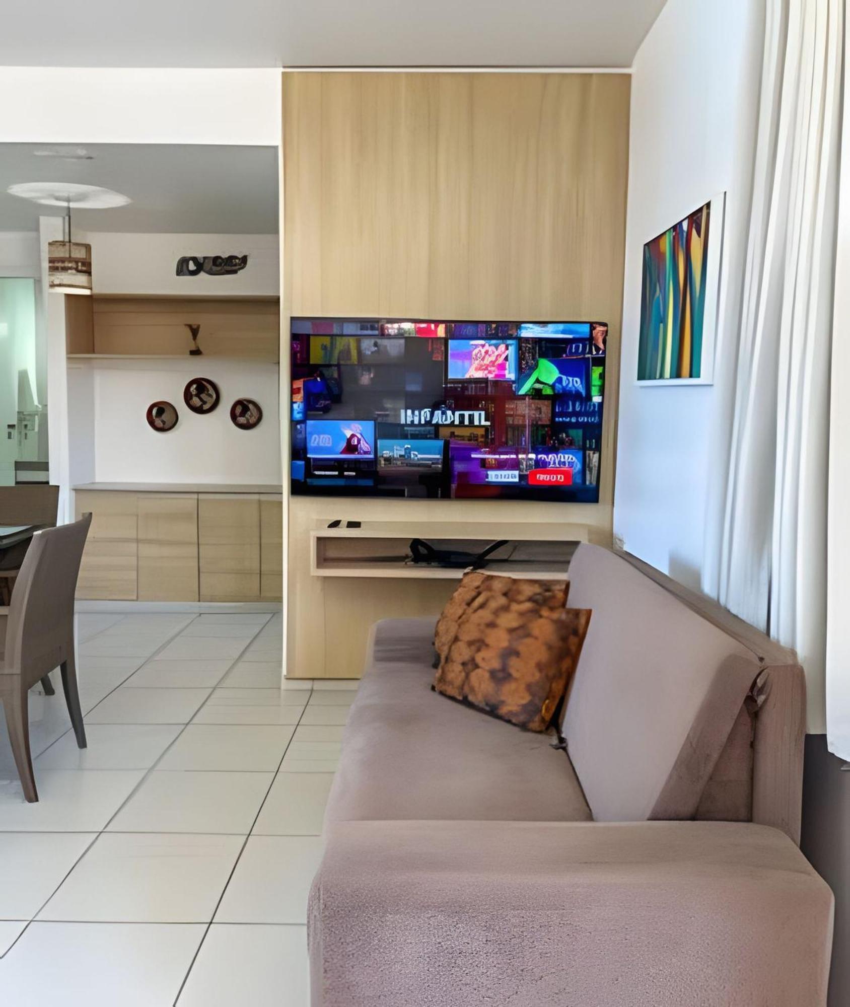 Em Frente A Praia; 2 Quartos; Wifi 300 Mbs; Ate 6 Pessoas; No 2 Pavimento; Estacionamento Gratuito 1 Carro Porto Seguro