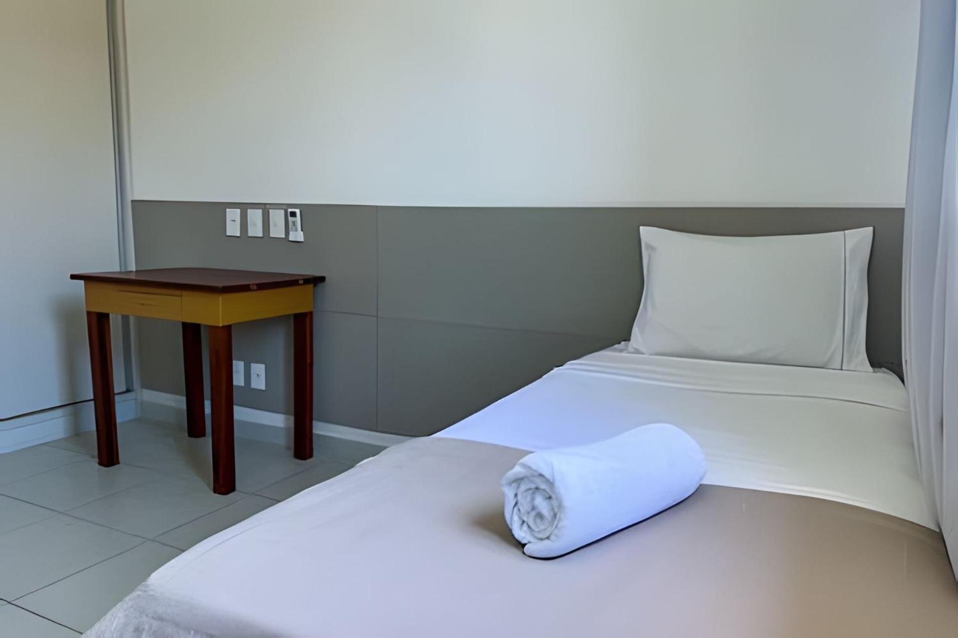 Em Frente A Praia; 2 Quartos; Wifi 300 Mbs; Ate 6 Pessoas; No 2 Pavimento; Estacionamento Gratuito 1 Carro Holiday home