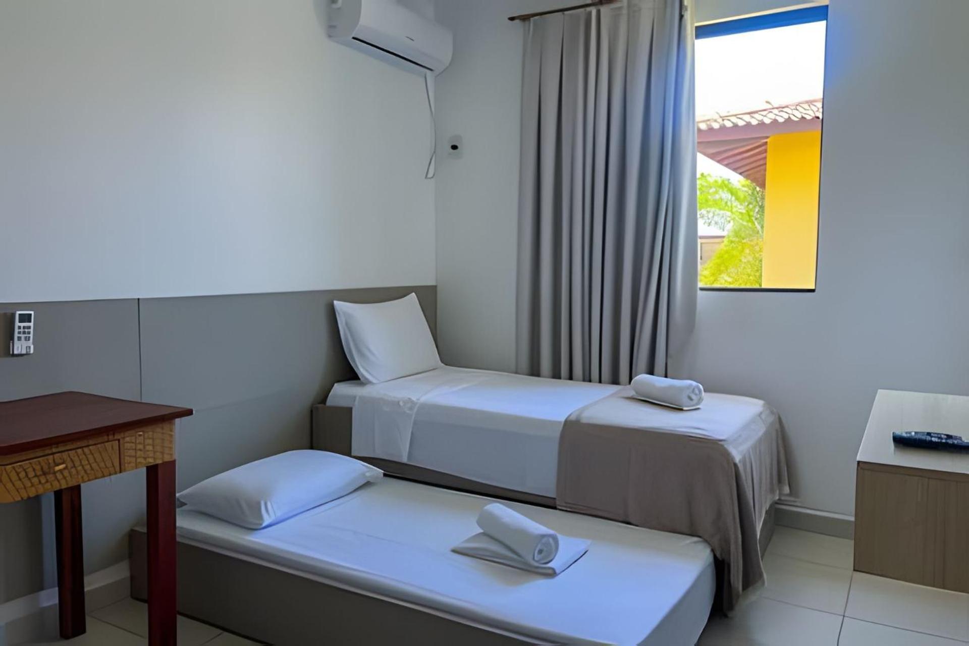 Holiday home Em Frente A Praia; 2 Quartos; Wifi 300 Mbs; Ate 6 Pessoas; No 2 Pavimento; Estacionamento Gratuito 1 Carro